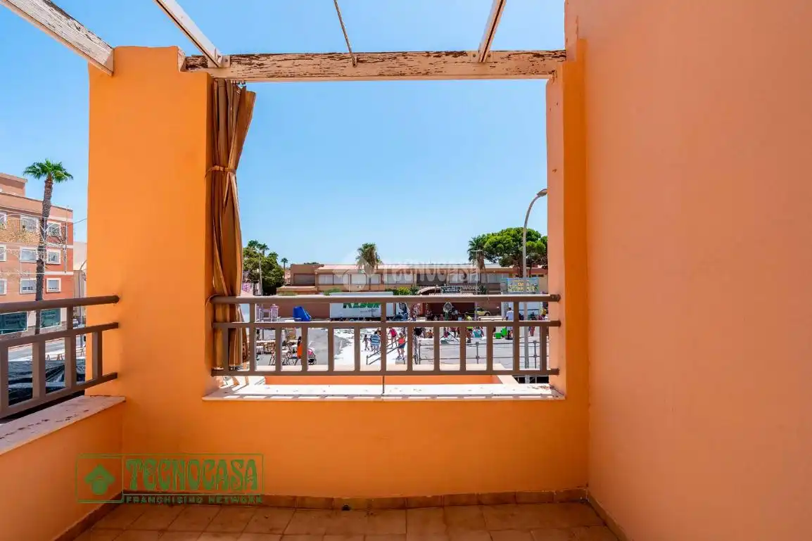 Casa adosada en venta en Roquetas de Mar