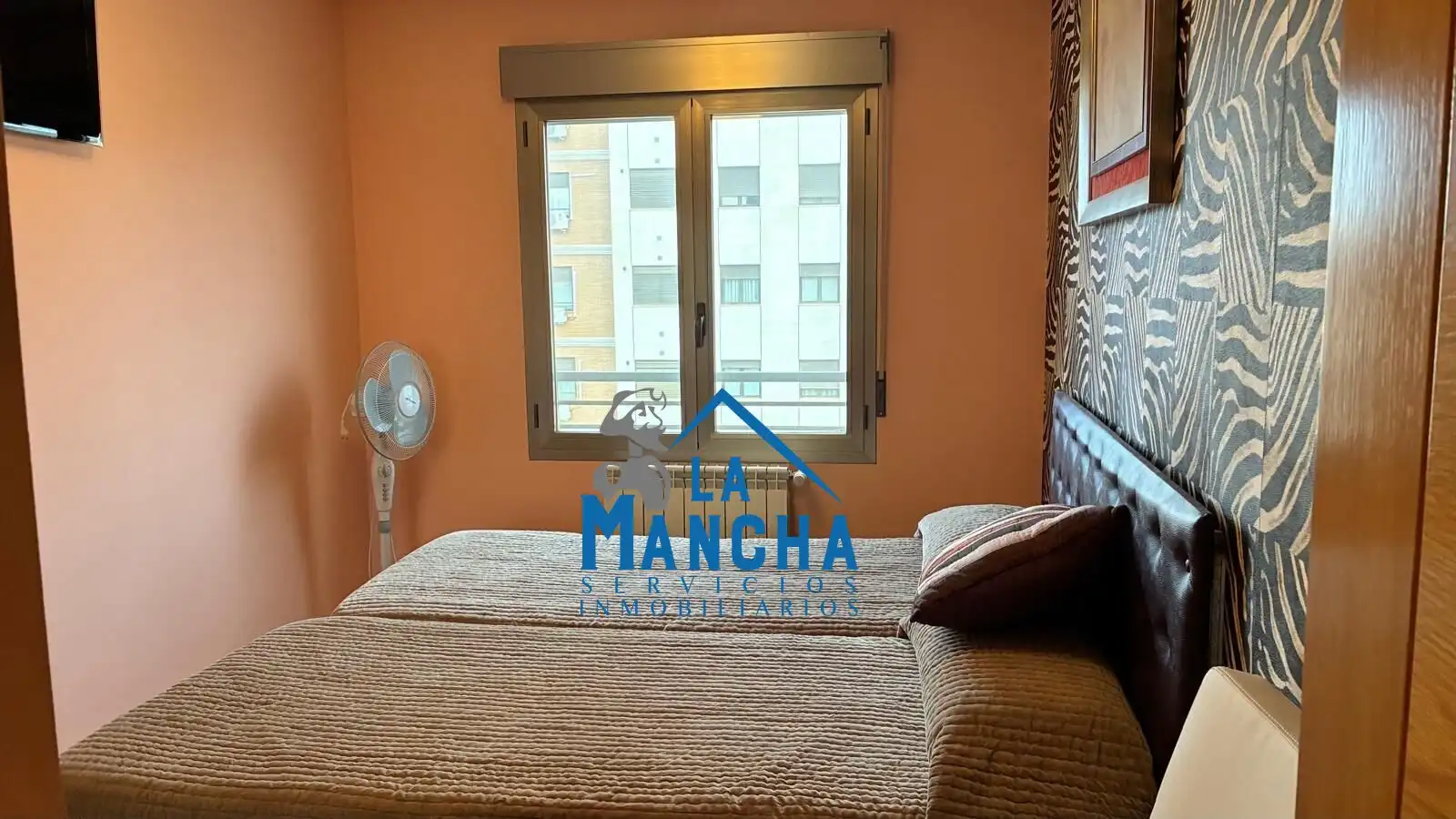 Habitación de Apartamento en venta en Albacete con Calefacción, Trastero y Amueblado