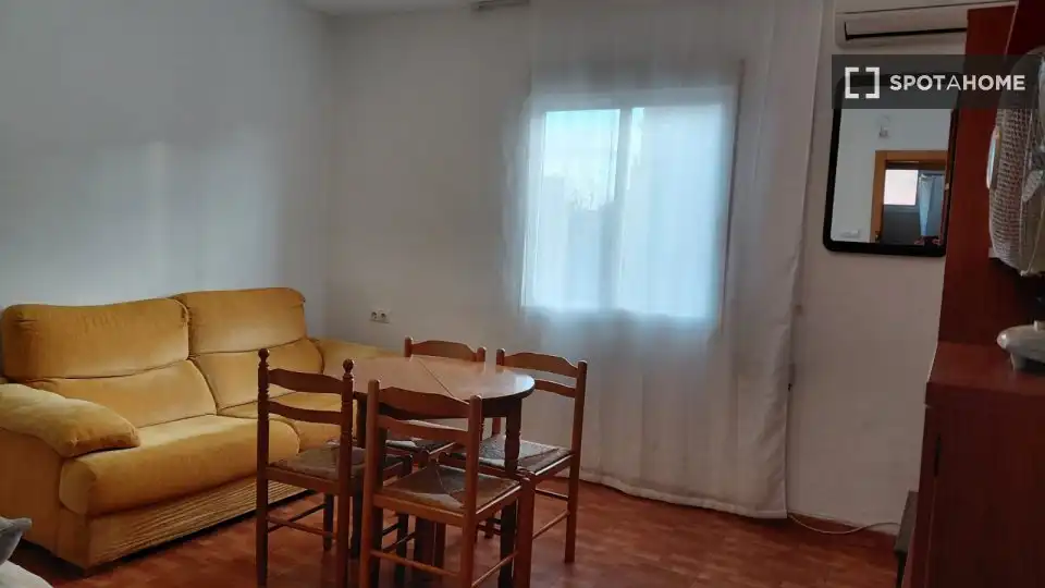 Room in Valencia, Valencia