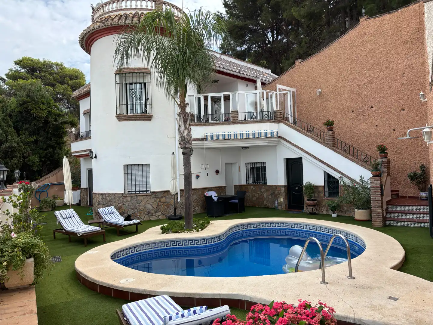 Casa amb piscina en venda a Calle Osa Mayor 11, imagen 2