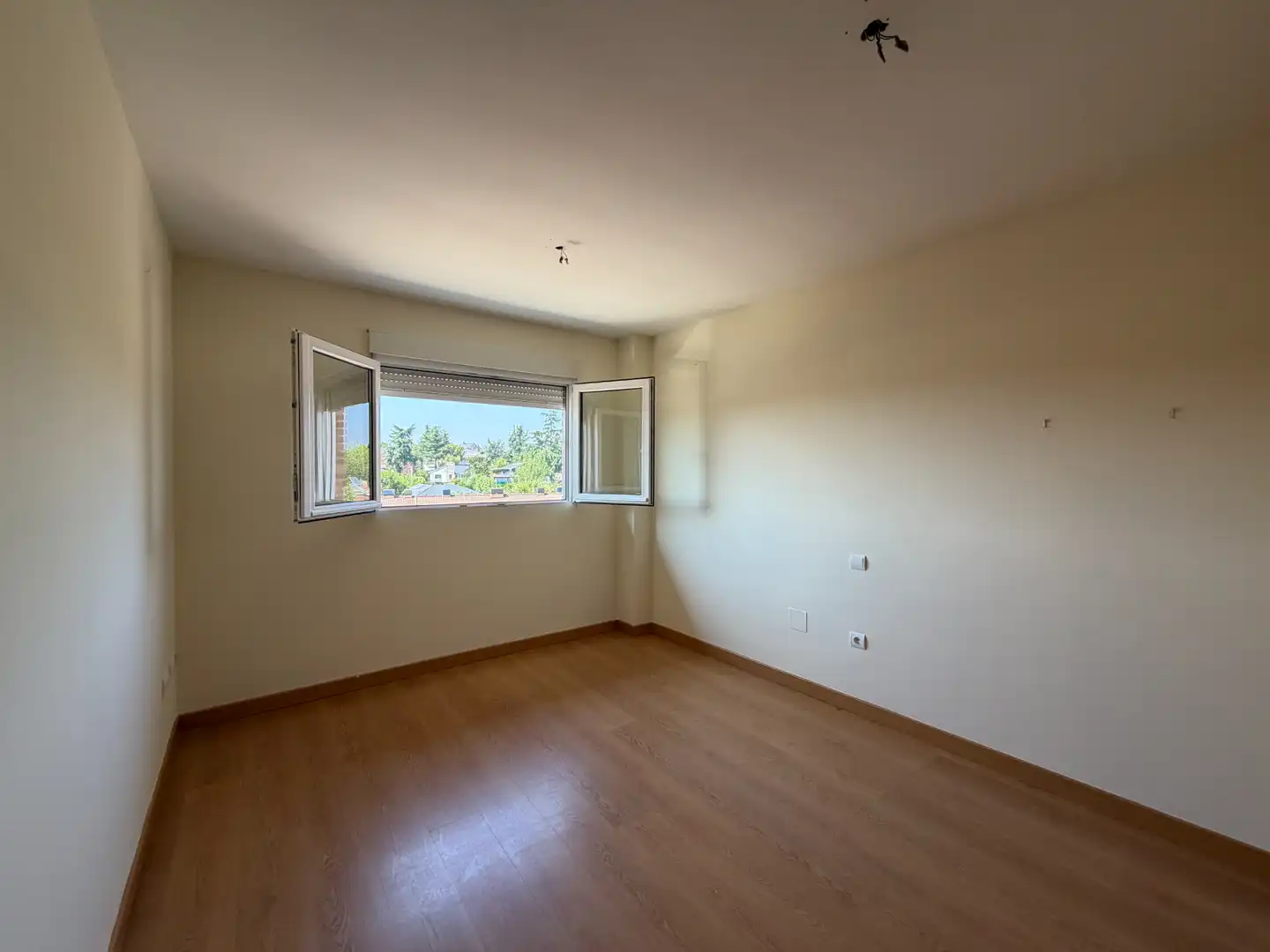 Habitación de Casa o chalet en venta en Colmenar Viejo con Calefacción, Jardín privado y Terraza