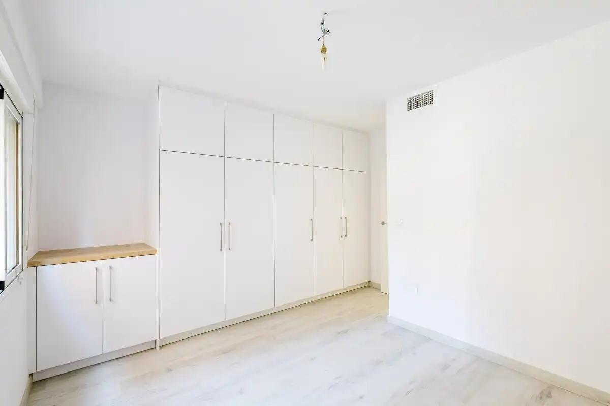 Habitación de Piso en venta en Málaga con Calefacción, Terraza y Balcón