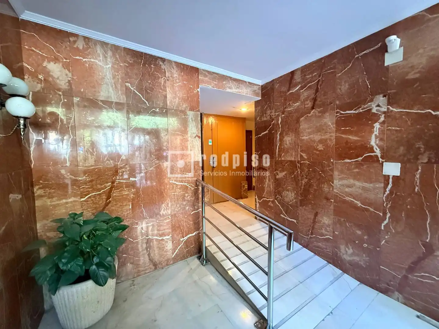 Piso en venta en Madrid con Calefacción y Terraza