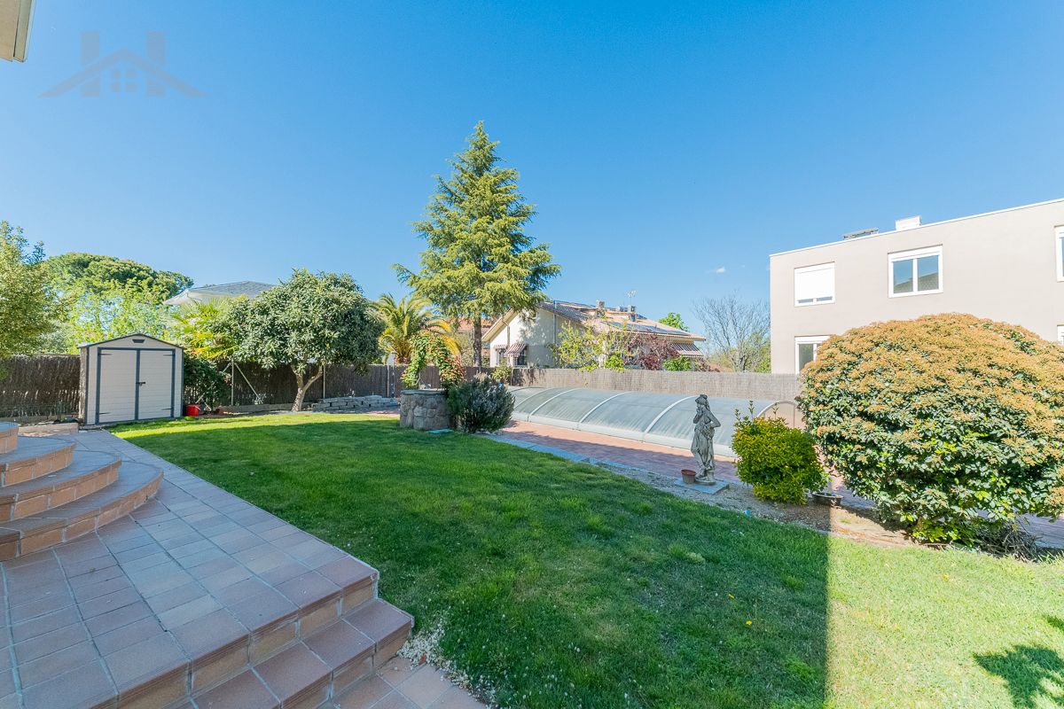 Garden of House or chalet for sale in Tres Cantos  with Air Conditioner, Heating and Private garden