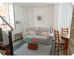 Sala d'estar de Dúplex de lloguer en Gijón  amb Rentadora