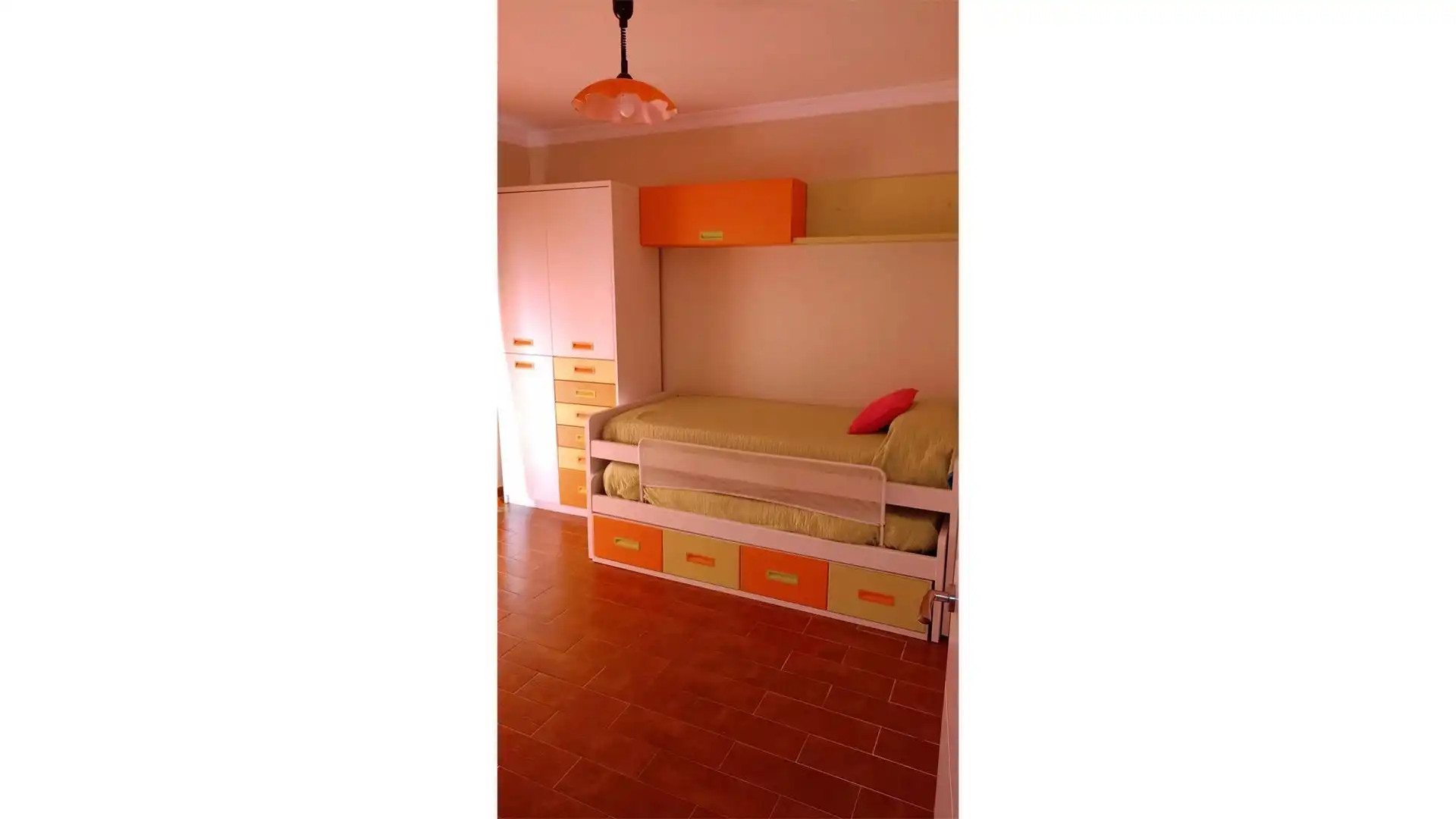 Dormitori de Casa o xalet en venda en El Puerto de Santa María amb Aire condicionat, Jardí privat i Traster