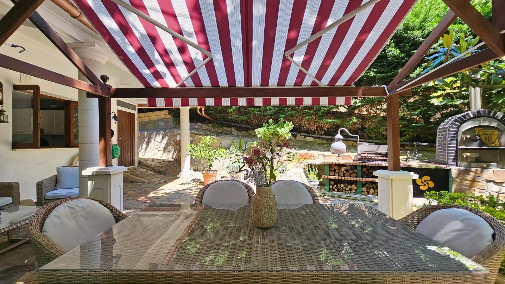 Terrassa de Casa o xalet en venda en Güeñes amb Aire condicionat, Calefacció i Jardí privat