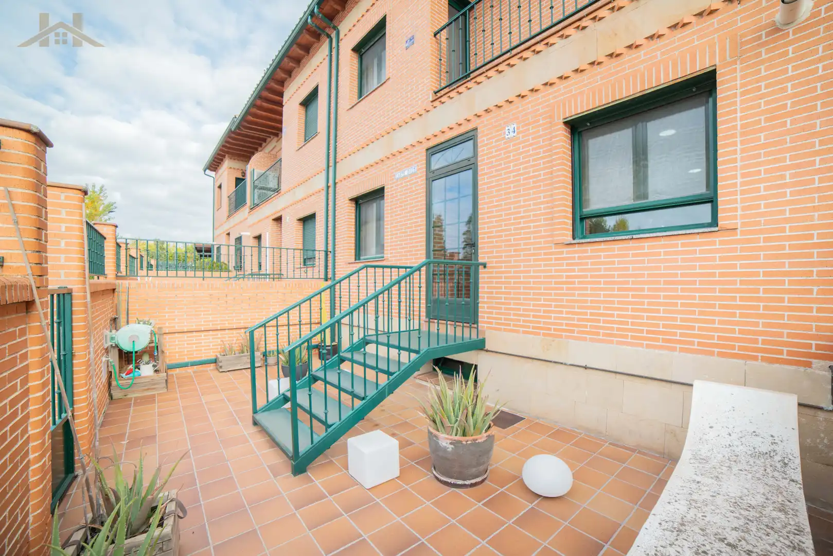Einfamilien-Reihenhaus zum Verkauf in Calle Emilia Pardo Bazán, Parque Manuel de Vega - Carretera de Ugena