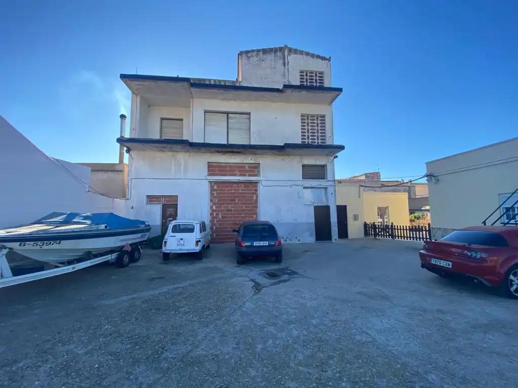 Casa o chalet en venta en C/ Julio Romero de Torre, Deltebre