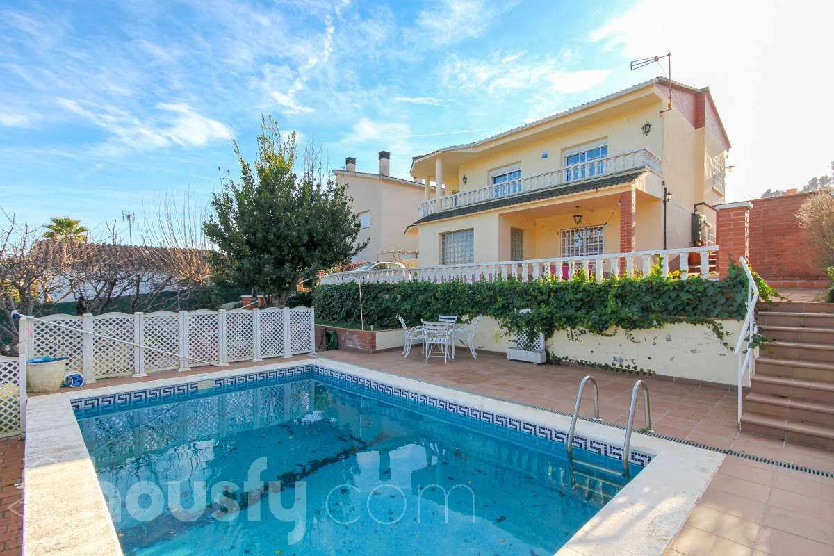 Casa o xalet en venda a Carrer d'Emili Vendrell (Urb. Can Rial), Can Rial