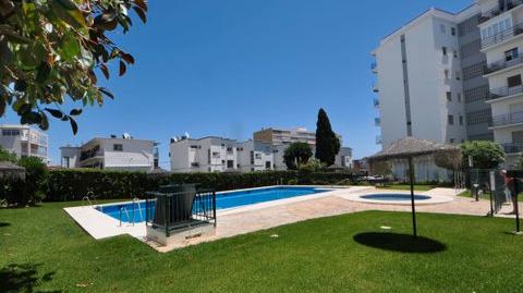 Foto 2 de Piso de alquiler en Avenida San Carlos, Solymar, Benalmádena