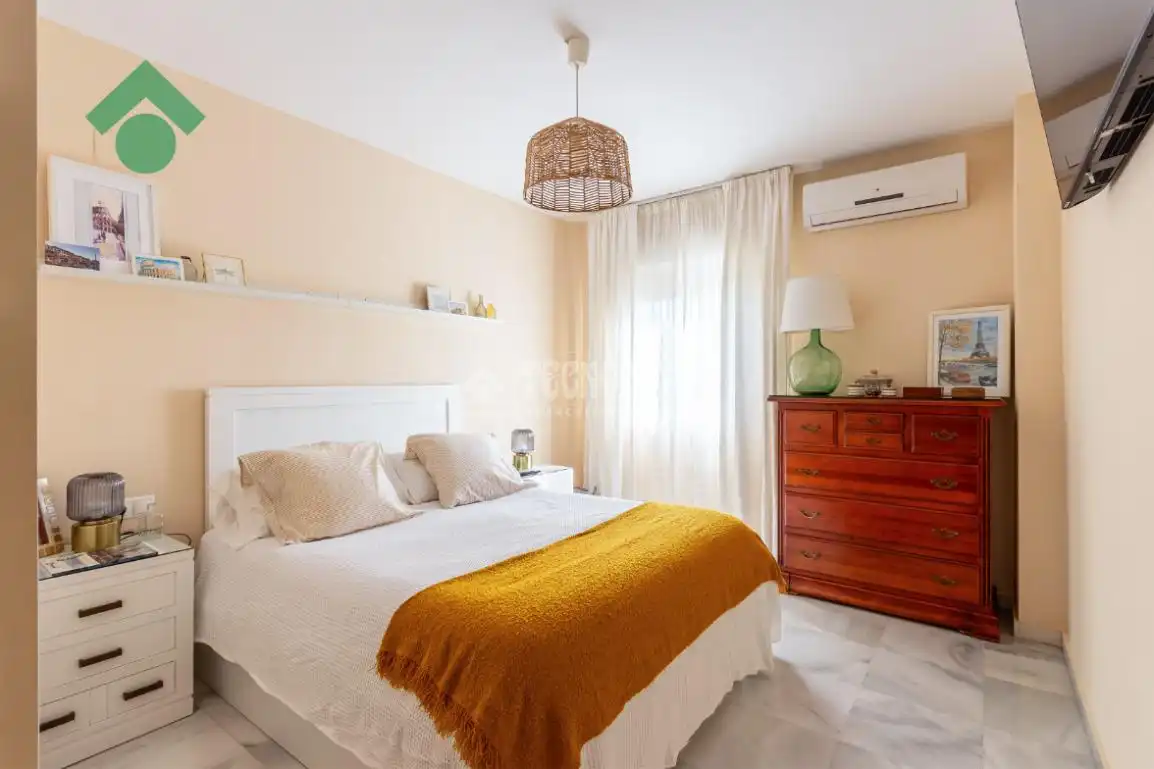 Bedroom of Flat for sale in Vélez-Málaga  with Air Conditioner and Furnished