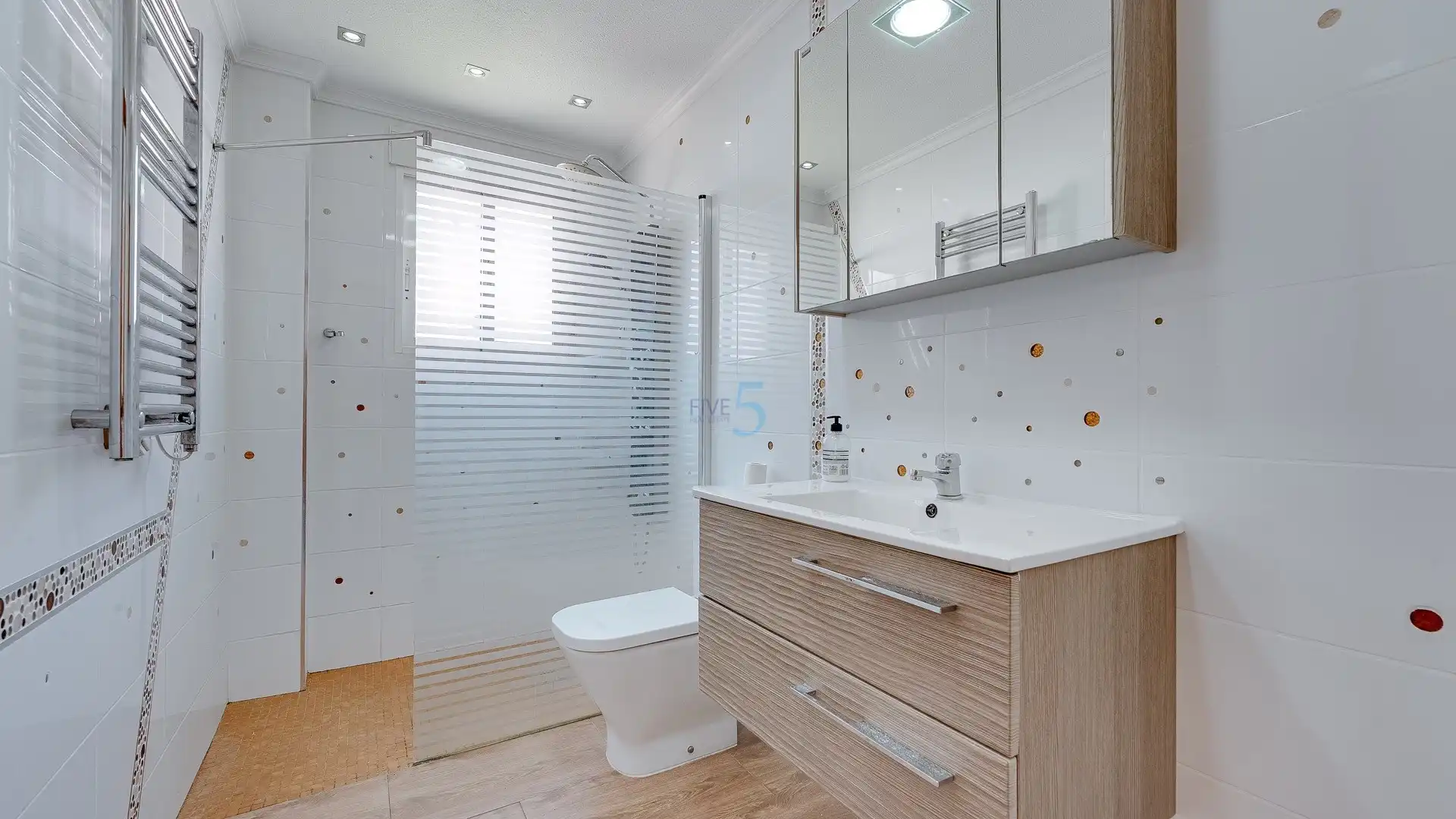 Badezimmer von Haus oder Chalet zum Verkauf in Orihuela mit Klimaanlage, Terrasse und Abstellraum