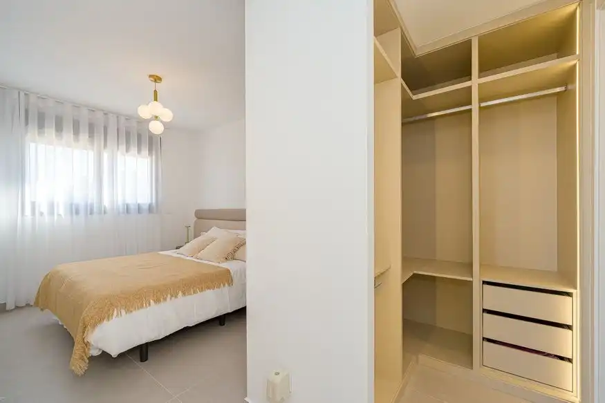 Schlafzimmer von Wohnung zum Verkauf in Villajoyosa / La Vila Joiosa mit Klimaanlage und Heizung