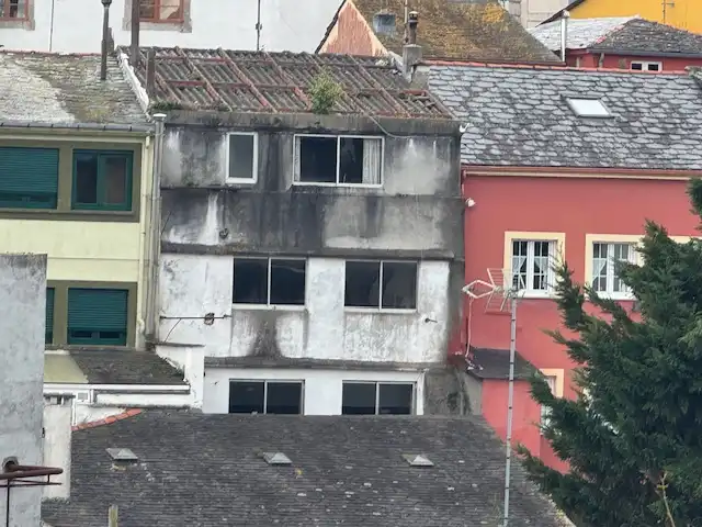Außenansicht von Einfamilien-Reihenhaus zum Verkauf in Ribadeo