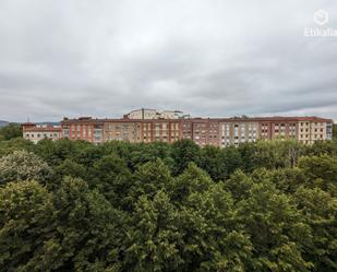Vista exterior de Pis de lloguer en Vitoria - Gasteiz amb Calefacció