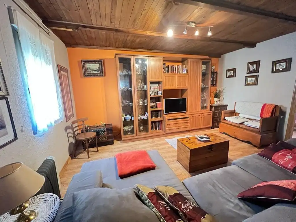 Sala de estar de Finca rústica en venta en Puente de Domingo Flórez con Jardín privado, Amueblado y Balcón