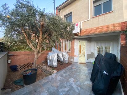 Jardí de Casa o xalet en venda en Sabadell amb Aire condicionat, Terrassa i Balcó