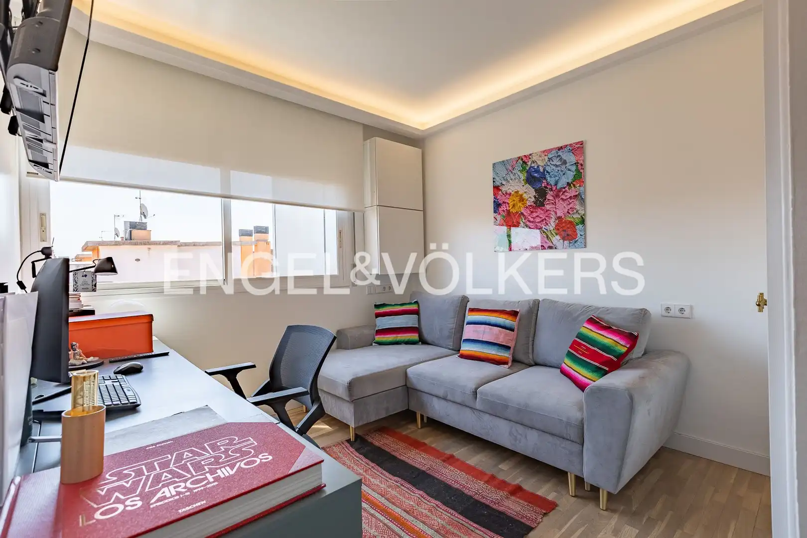 Living room of Attic for sale in Sant Cugat del Vallès  with Heating, Parquet flooring and Swimming Pool