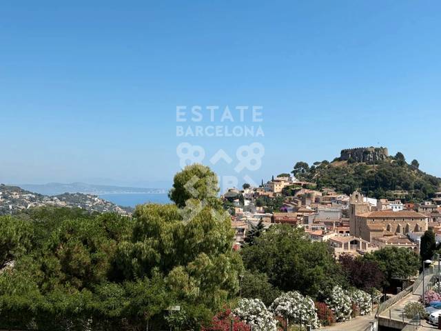 Piso en Venta en Carrer Lluís Miró i Plaja en Begur pueblo