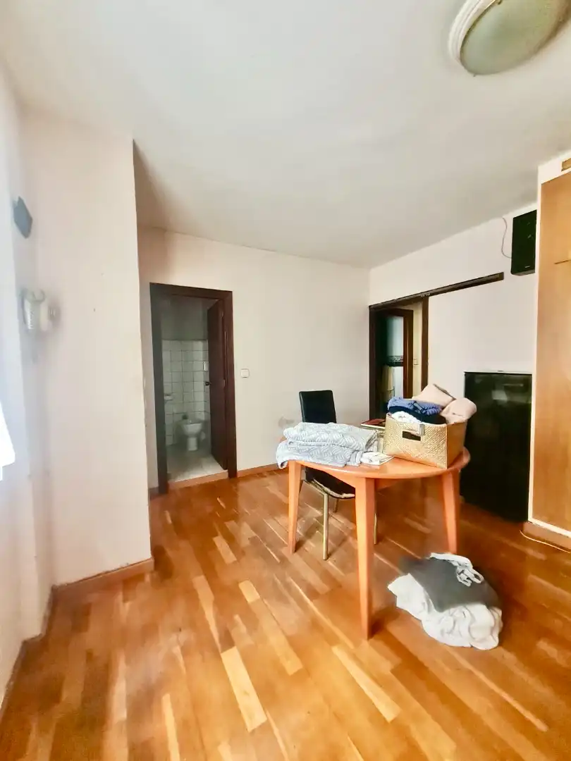 Habitación de Piso en venta en Gijón  con Parquet y Amueblado