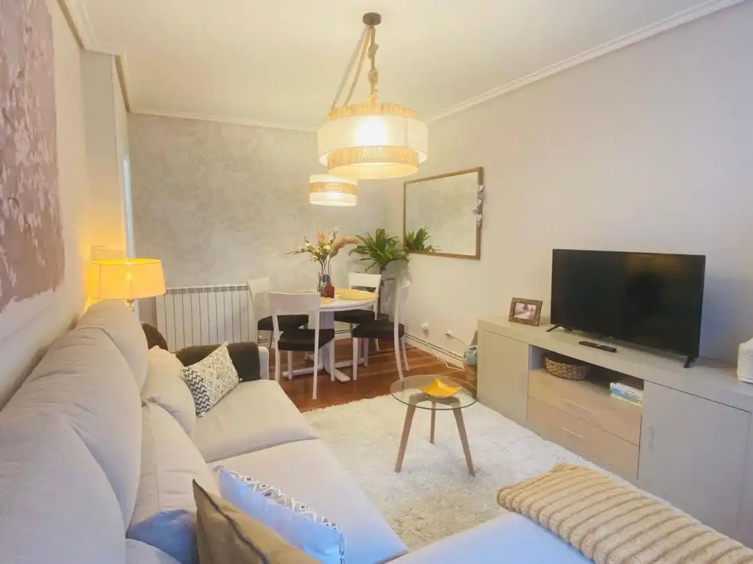 Sala de estar de Piso de alquiler en Ezcaray con Calefacción, Terraza y Balcón