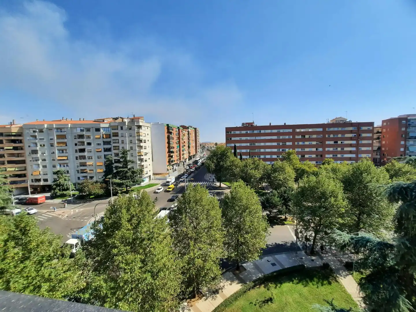 Vista exterior de Apartamento de alquiler en Ciudad Jardín