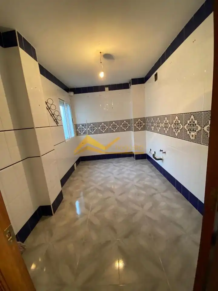 Badezimmer von Wohnung zum Verkauf in Guarromán mit Heizung und Balkon