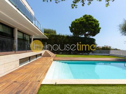 Piscina de Casa o xalet en venda en Teià