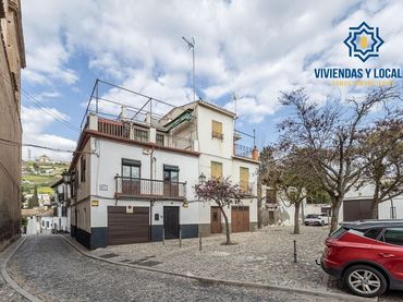 Casa con balcón en venta en Albaicín