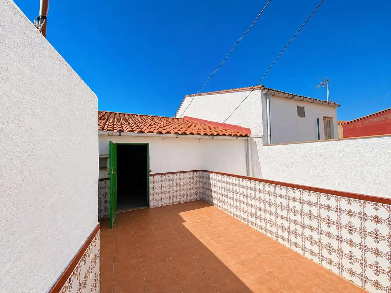 Vista exterior de Casa o chalet en venta en La Zarza (Badajoz) con Terraza