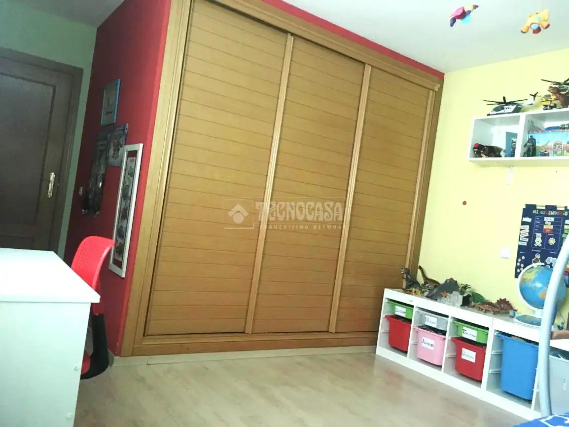 Habitación de Piso en venta en Parla con Aire acondicionado