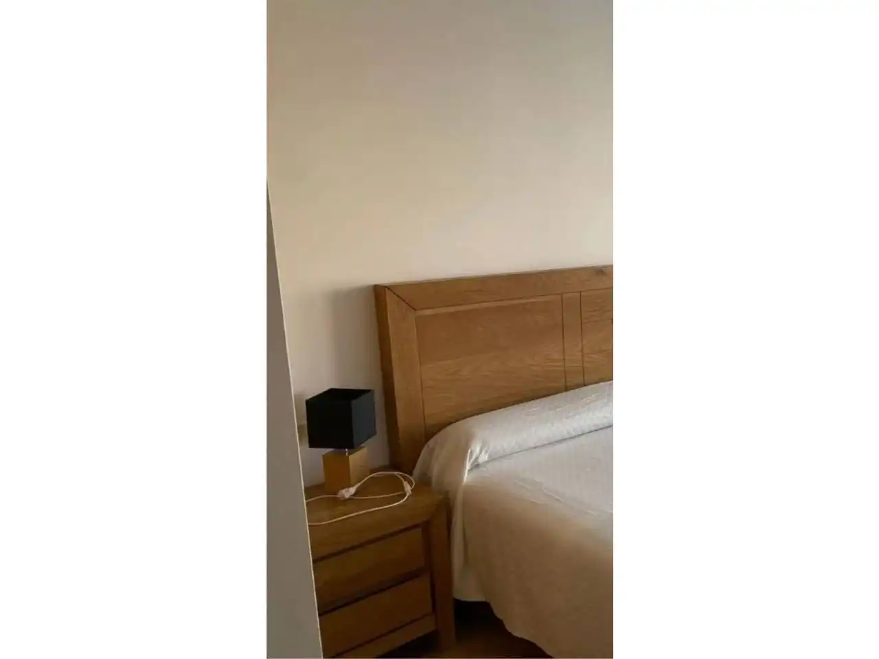 Habitación de Apartamento en venta en Sanxenxo con Calefacción y Balcón