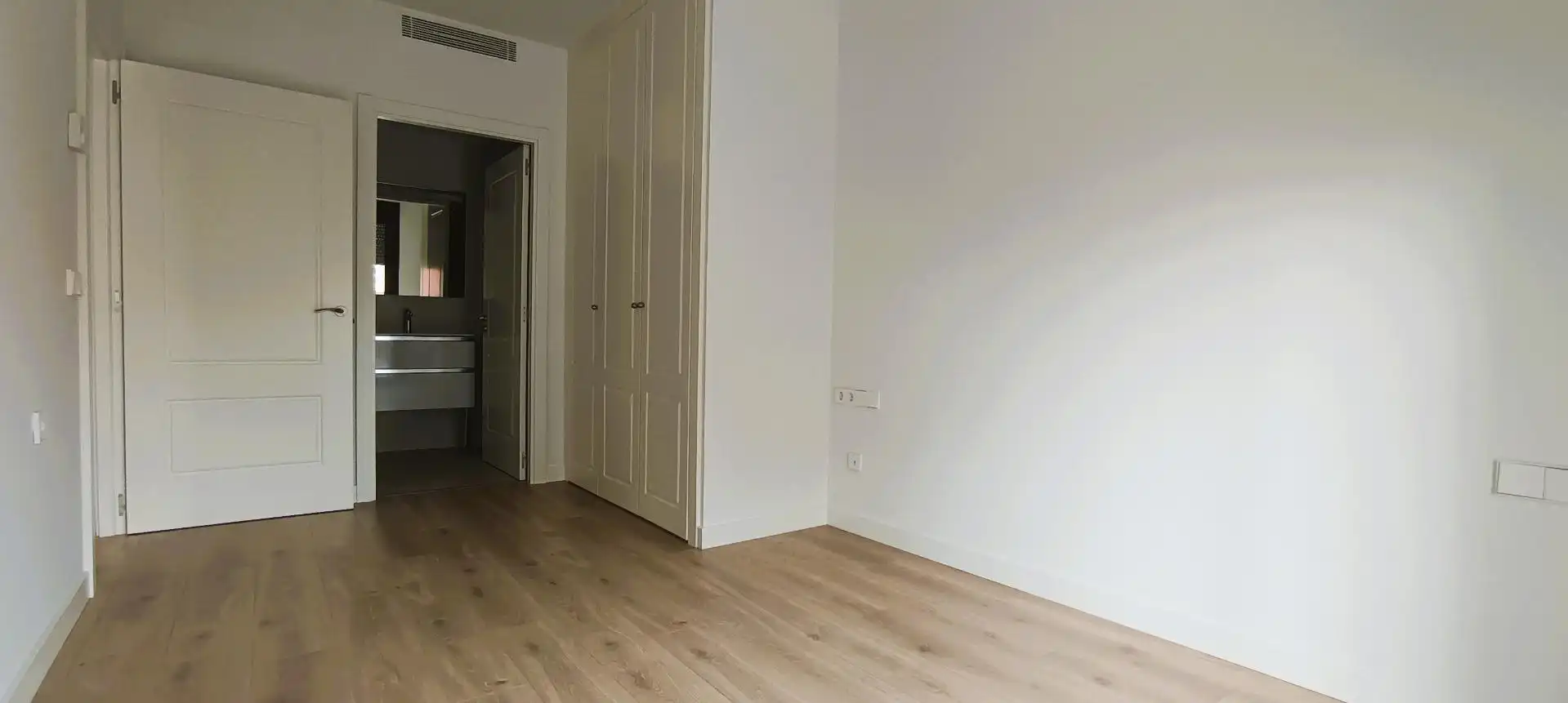 Schlafzimmer von Erdgeschoss zur Miete in  Palma de Mallorca mit Klimaanlage, Parkett und Terrasse