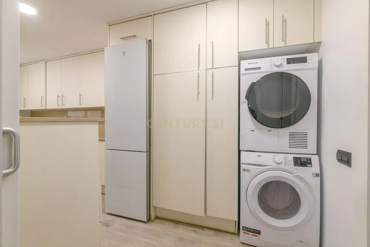 Cocina de Apartamento en venta en Molins de Rei con Aire acondicionado, Trastero y Balcón
