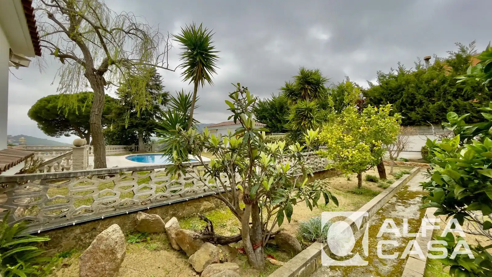 Garden of Houses for sale in Canyelles