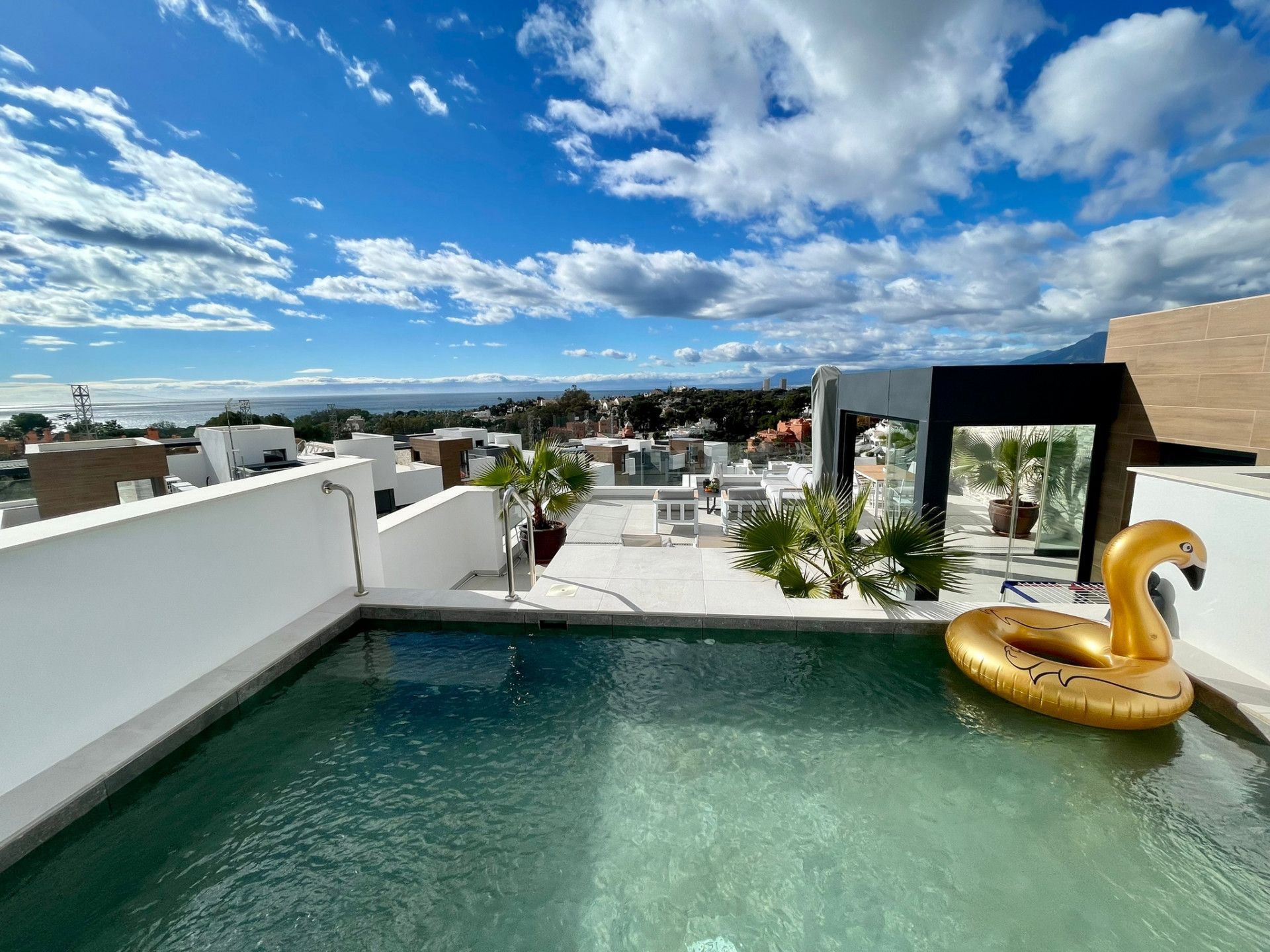 Swimming pool of Attic for sale in Marbella  with Air Conditioner, Terrace and Swimming Pool
