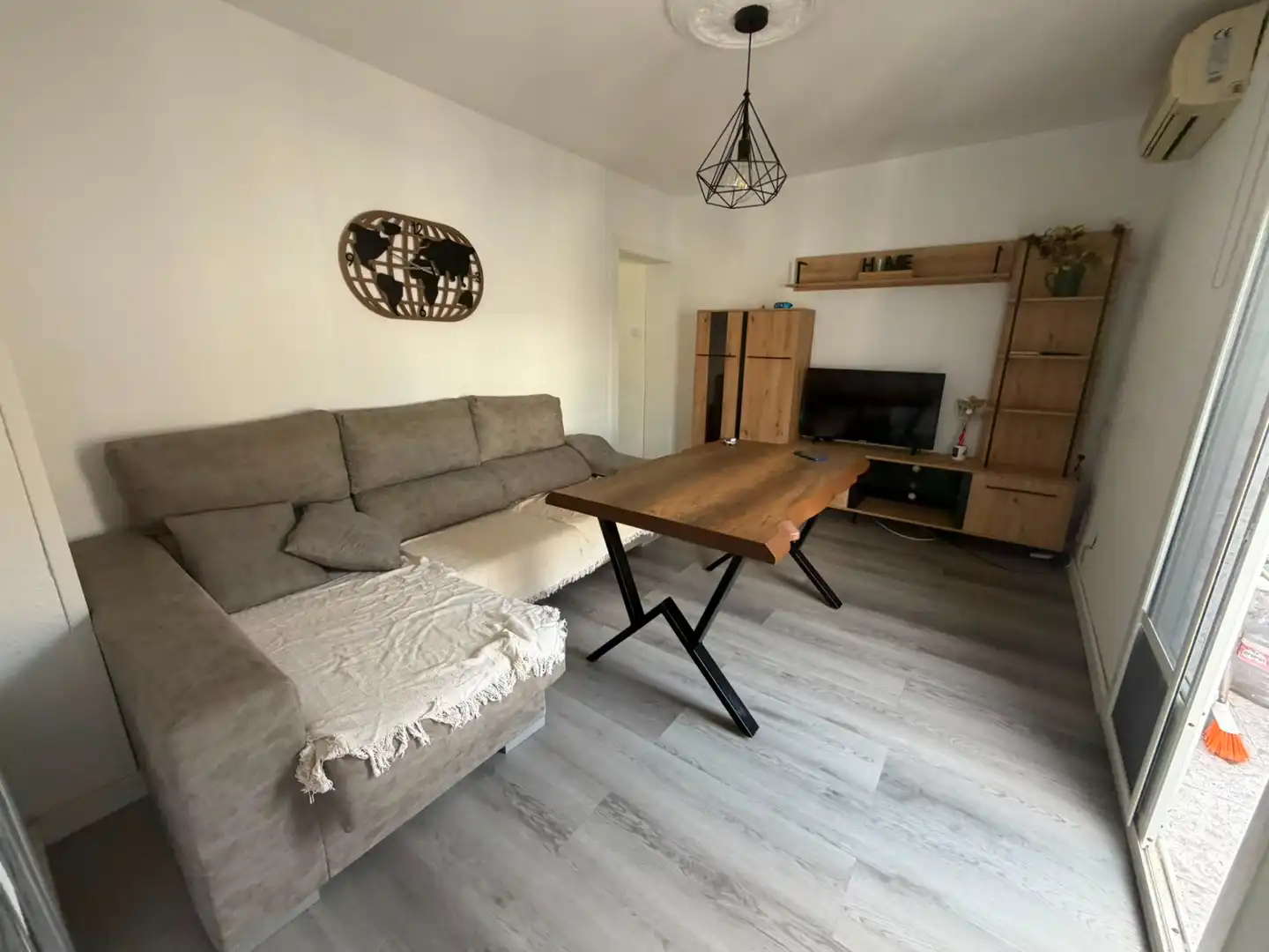 Sala d'estar de Pis en venda en Jaén amb Aire condicionat, Moblat i Balcó