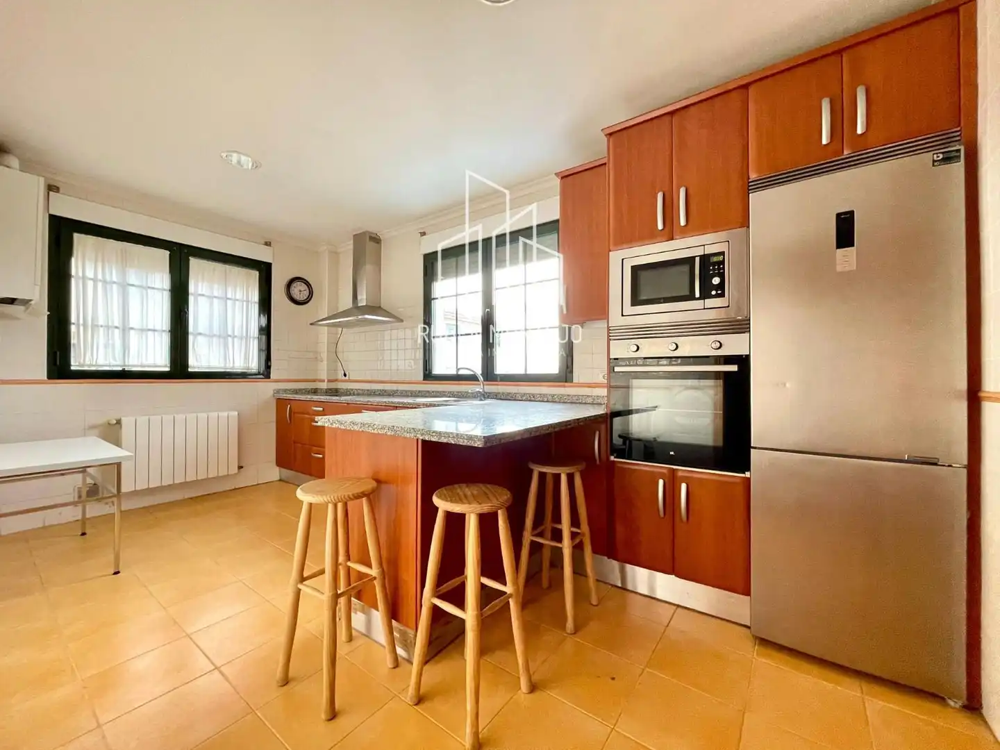 Cocina de Casa adosada en venta en Doñinos de Salamanca con Calefacción, Jardín privado y Trastero