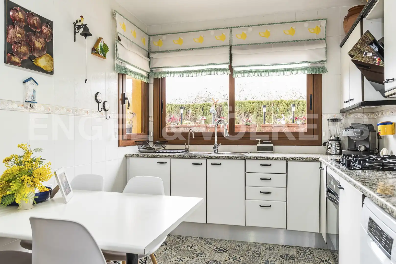 Cuina de Casa o xalet en venda en Pacs del Penedès amb Calefacció, Jardí privat i Parquet