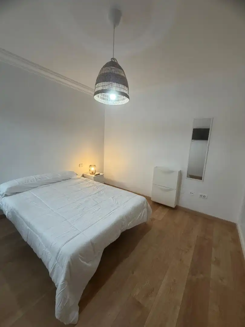 Bedroom of Flat for share in San Cristóbal de la Laguna  with Parquet flooring and Furnished