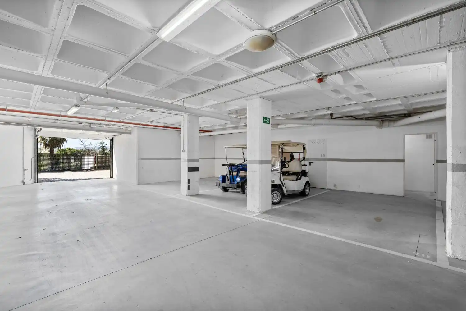 Parkplatz von Dachboden zum Verkauf in Las Gabias mit Klimaanlage, Heizung und Terrasse