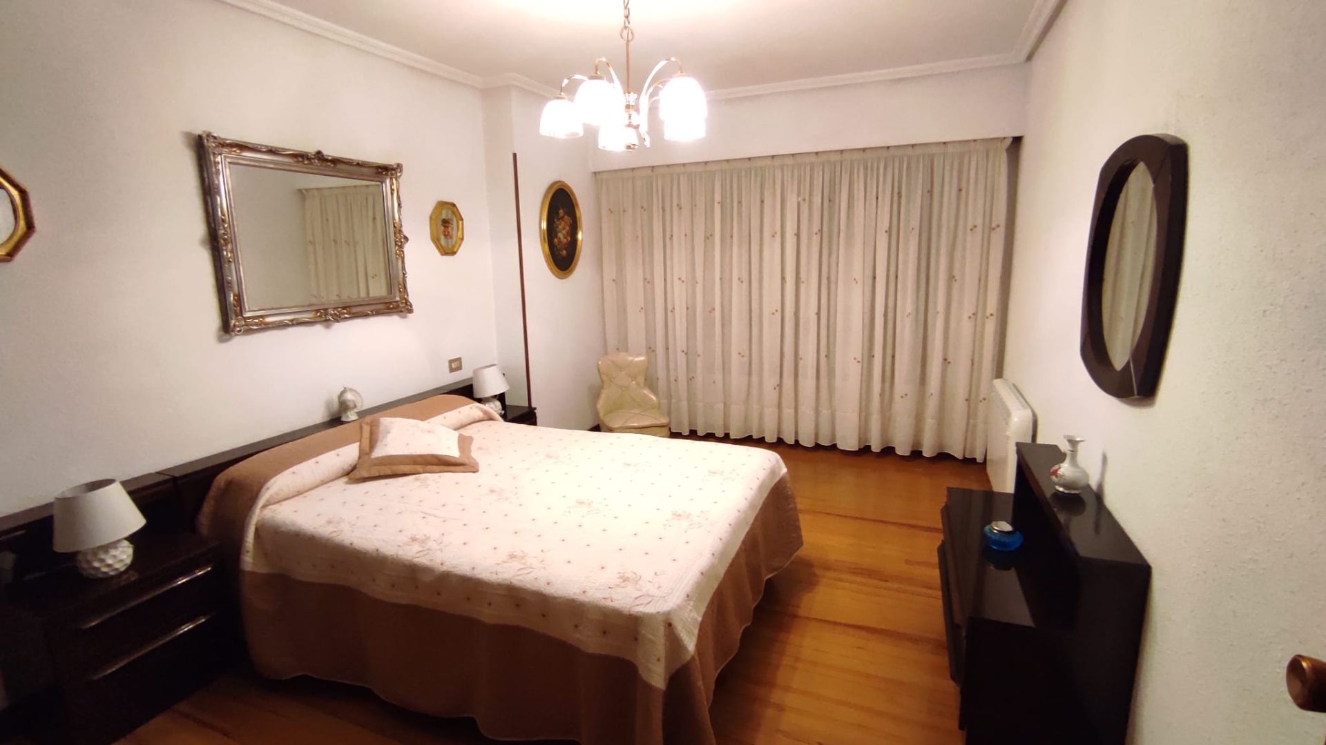 Dormitori de Pis en venda en Ermua amb Calefacció, Moblat i Balcó