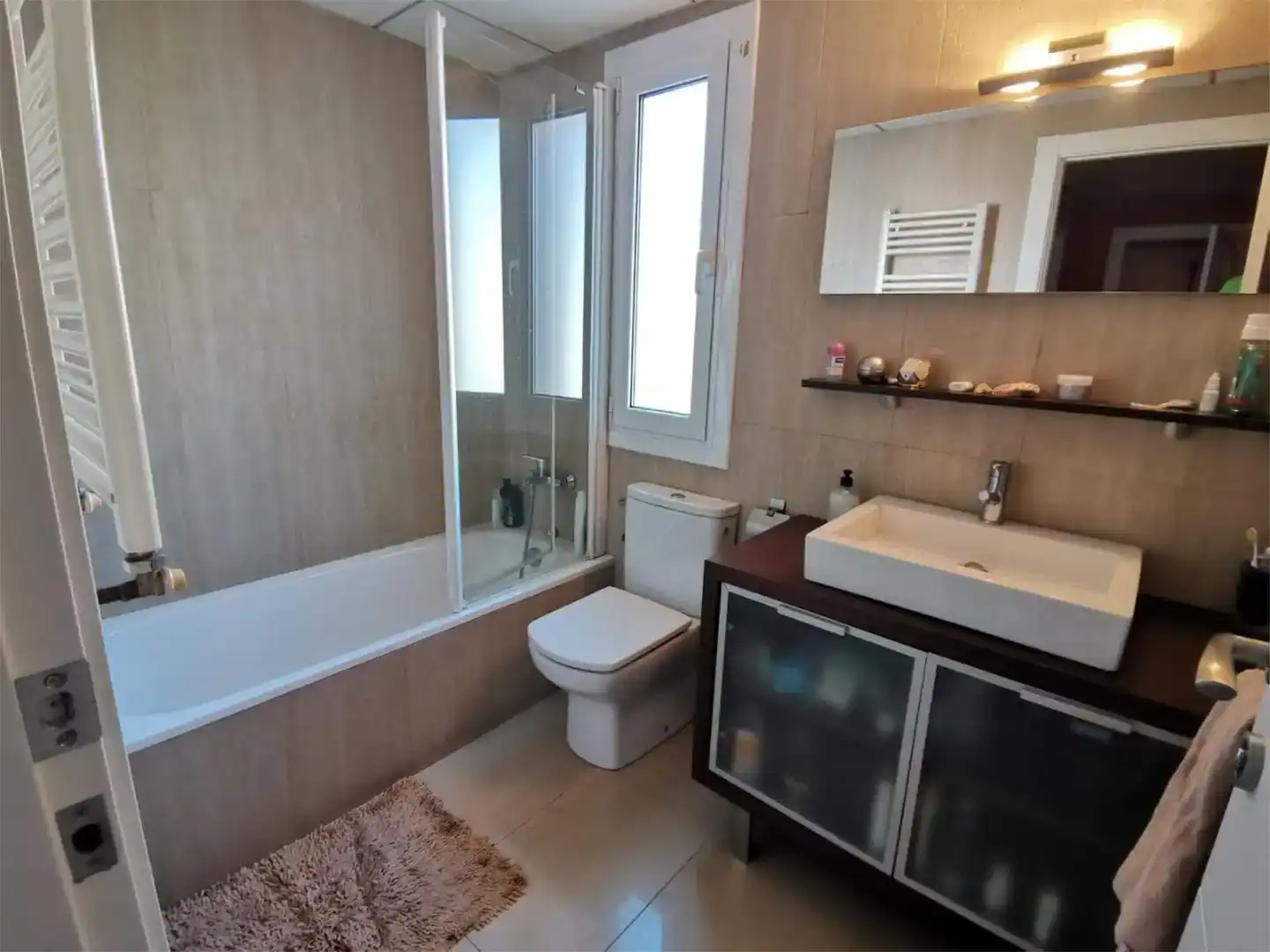 Baño de Piso en venta en Badalona con Aire acondicionado y Balcón