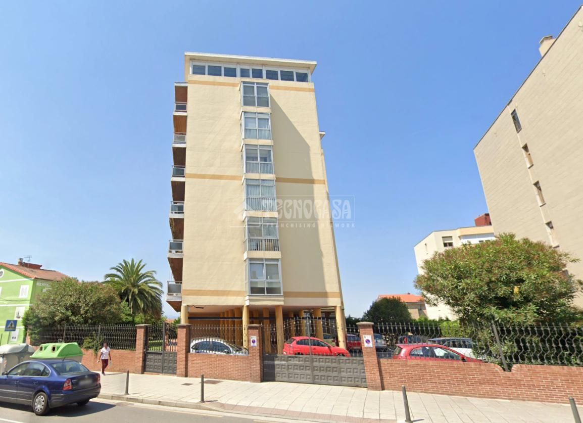 Außenansicht von Wohnung zum Verkauf in Santander