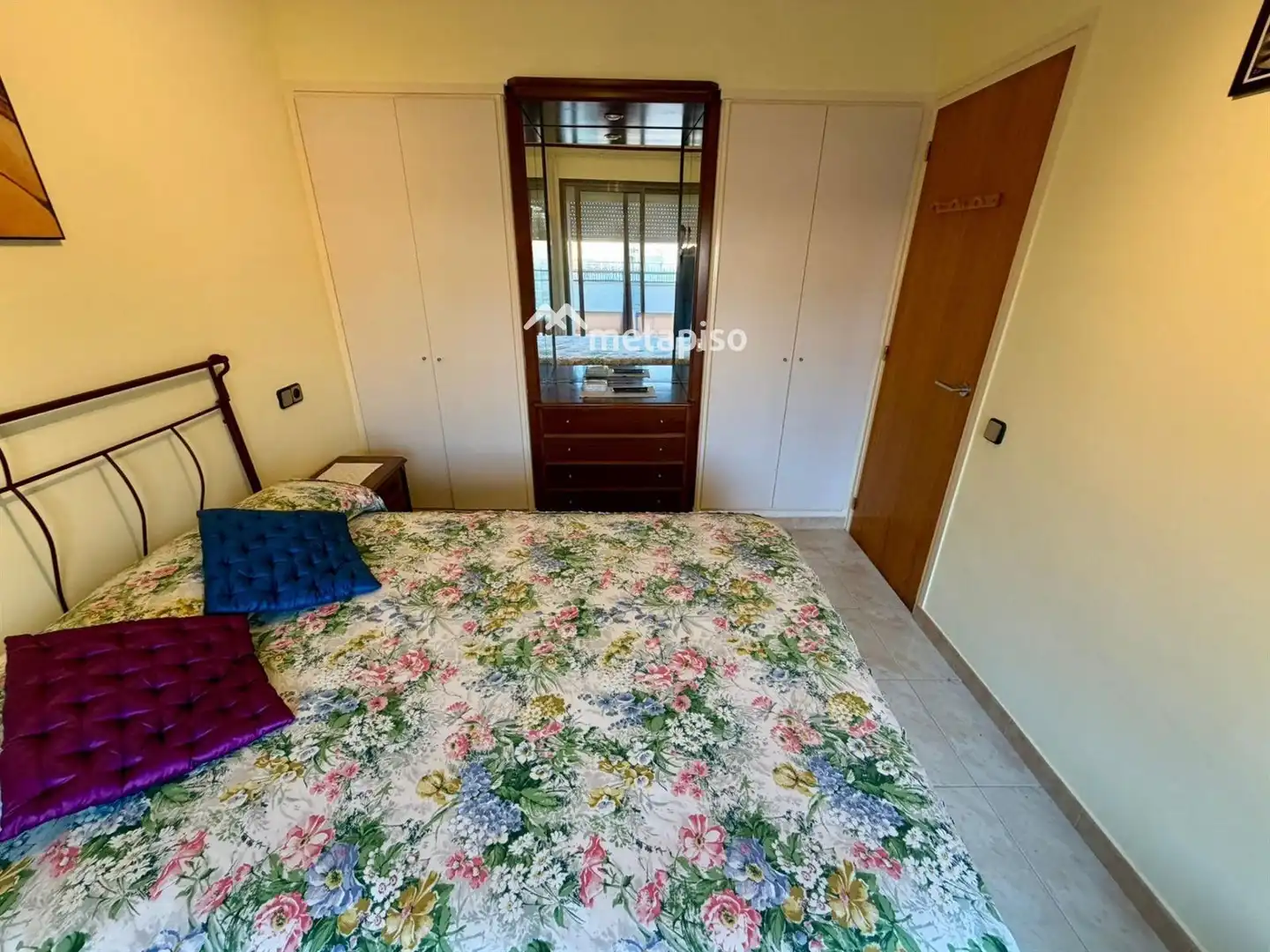Schlafzimmer von Dachboden zum Verkauf in El Vendrell mit Klimaanlage, Heizung und Terrasse