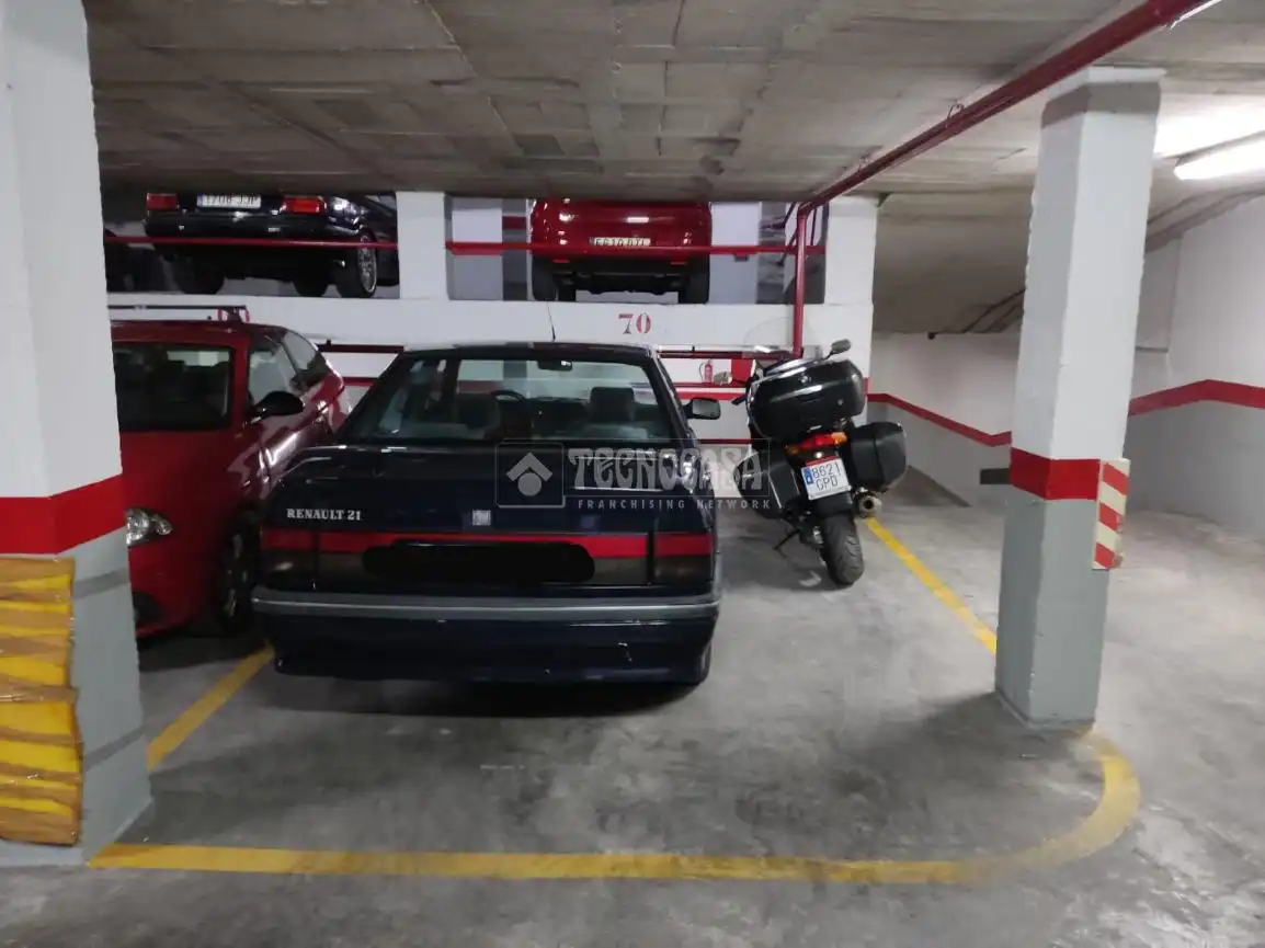 Aparcament de Garatge en venda en Lucena