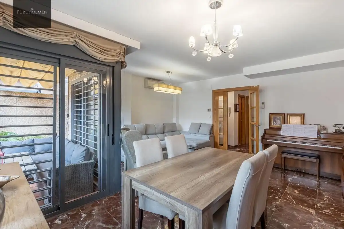 Casa pareada en venta en Calle Margarita, imagen 5