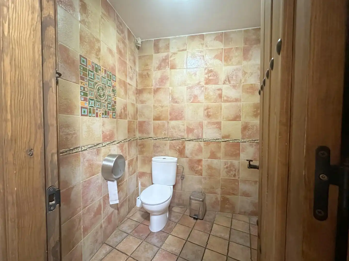 Baño de Local en venta en San Pedro del Arroyo, Ávila