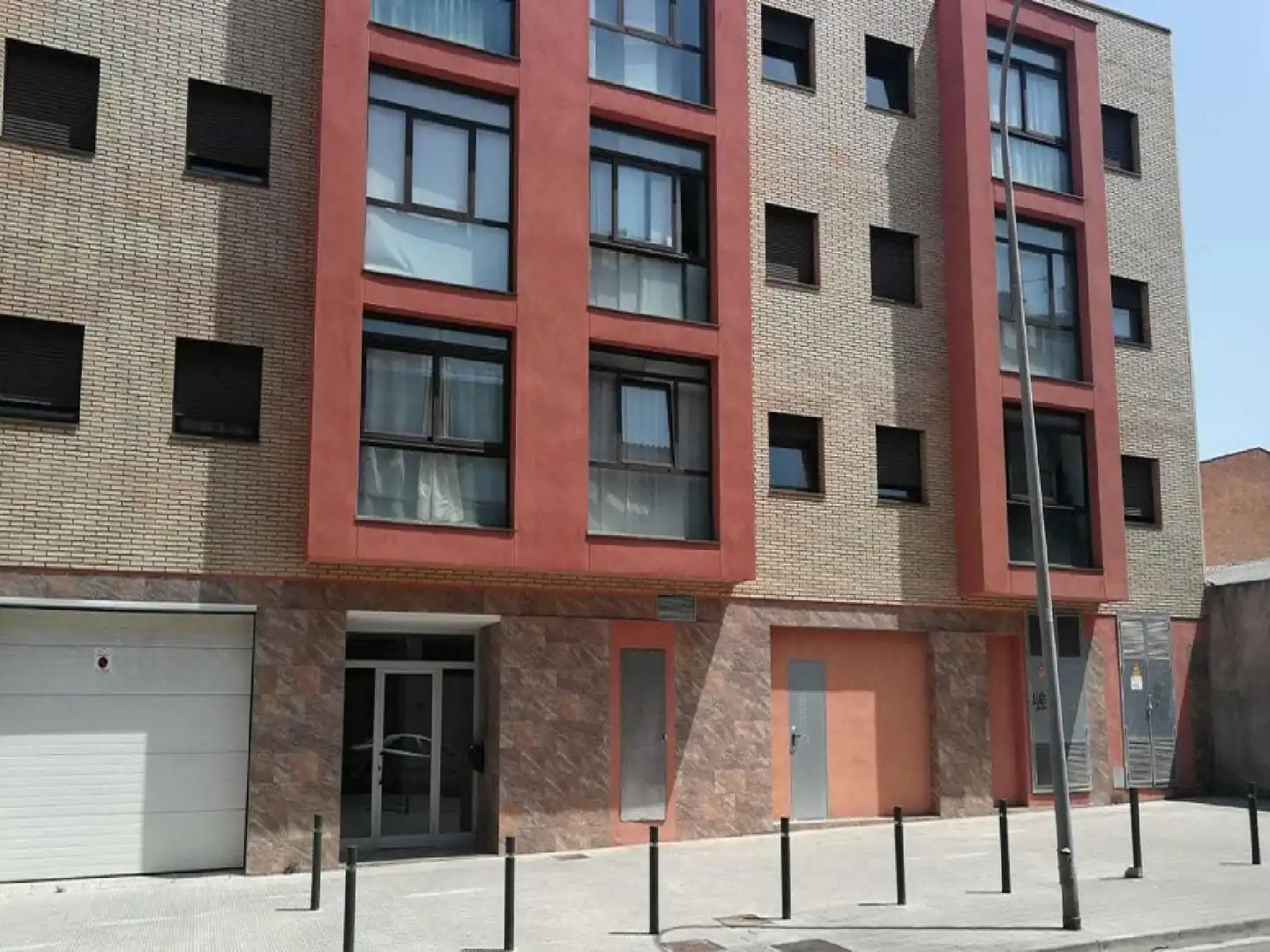 Außenansicht von Geschaftsraum zum Verkauf in Igualada